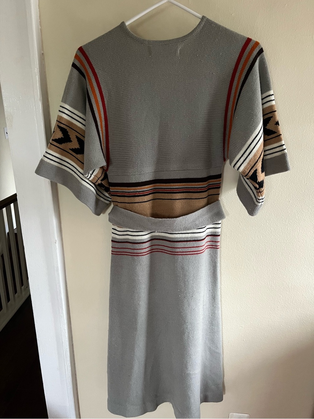 Vintage 1970s gray printed sweater dress - Picture 2 of 3